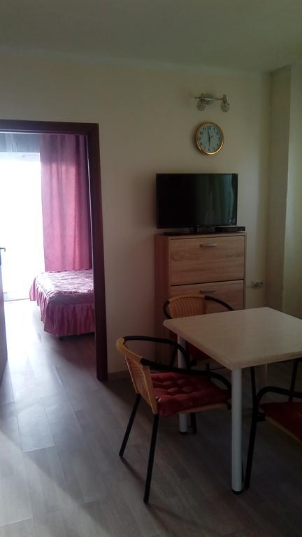 Apartments Dubrava 106 Dobra Voda Kamer foto